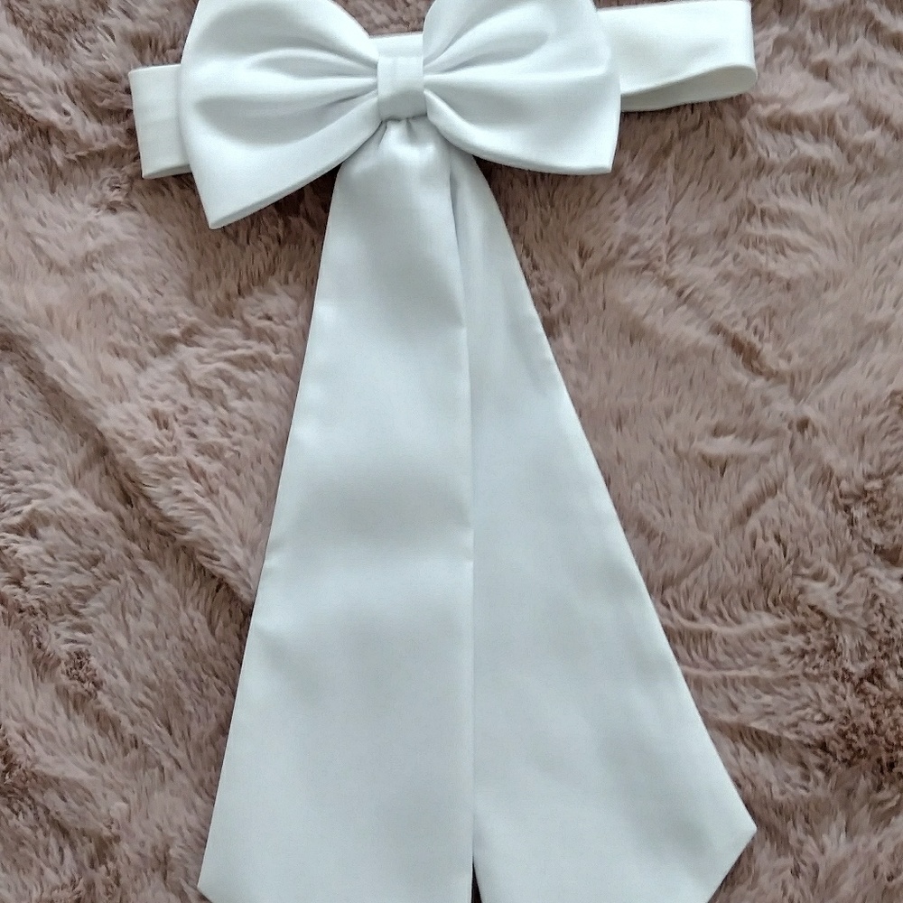 Flower girl dress white bow